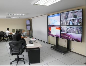 Adaptive traffic control system for the city of Ibarra