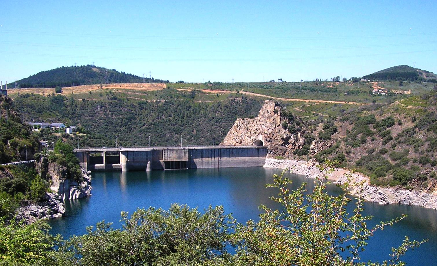 Implantación y Explotación del Sistema Automático de Información Hidrológica (SAIH) de la Cuenca Hidrográfica del Norte