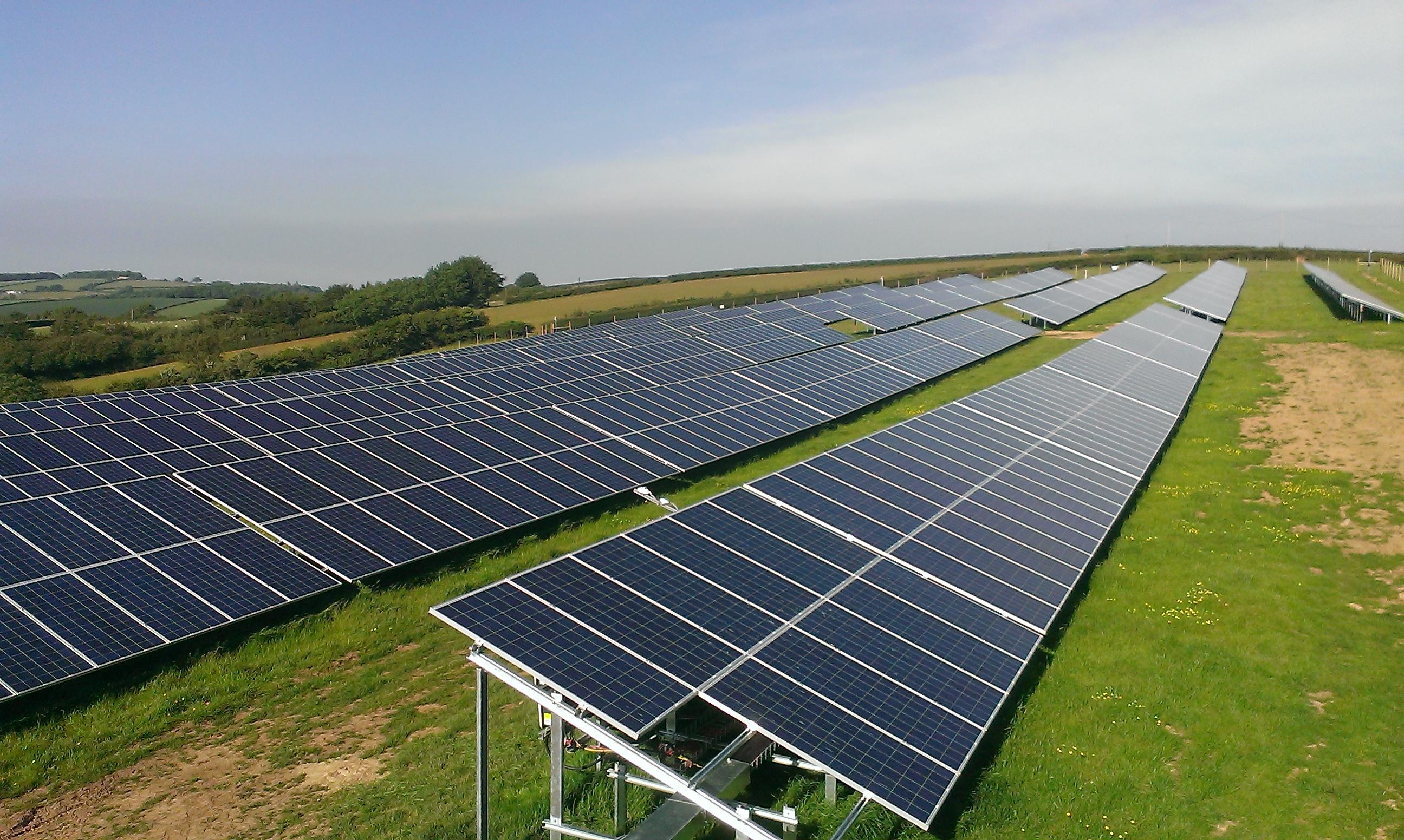 Proyecto Fotovoltaico conectado a red de 1,4126 MW en Blatchworthy (Inglaterra)