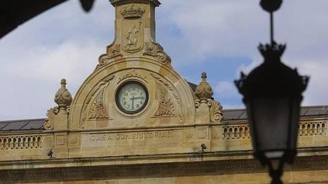 SICE maintains the 152-years clock striking the midnight sound for New Year’s Eve in Gijón 